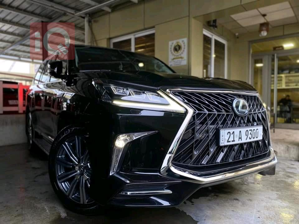 Lexus LX